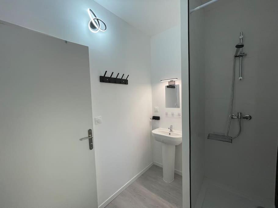 Studio A2 18M2 Cosy 5Minutes Gare Parking Gratuit Rue De La Mure Руан Екстериор снимка