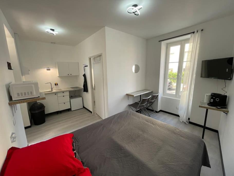 Studio A2 18M2 Cosy 5Minutes Gare Parking Gratuit Rue De La Mure Руан Екстериор снимка